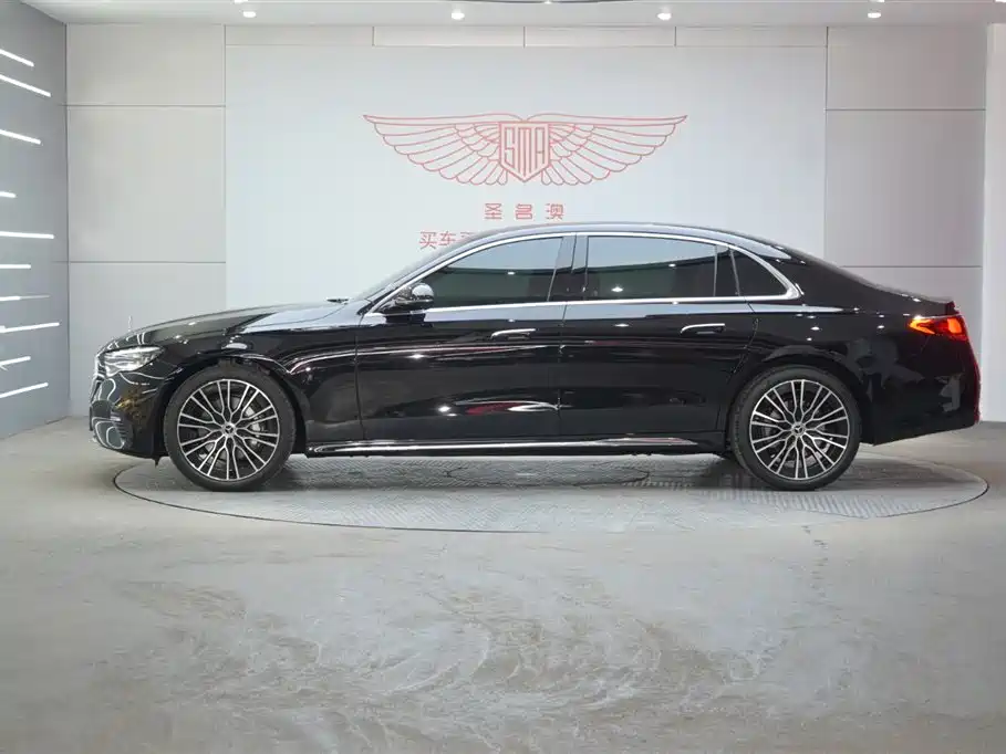 Mercedes-Benz E-Class E 2026 E 300 L Luxury
