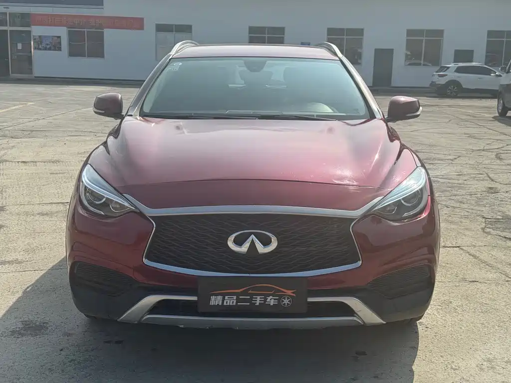 INFINITI QX30