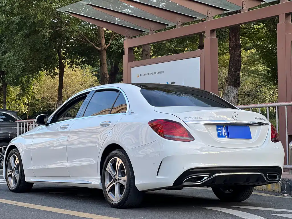 MERCEDES-BENZ C CLASS