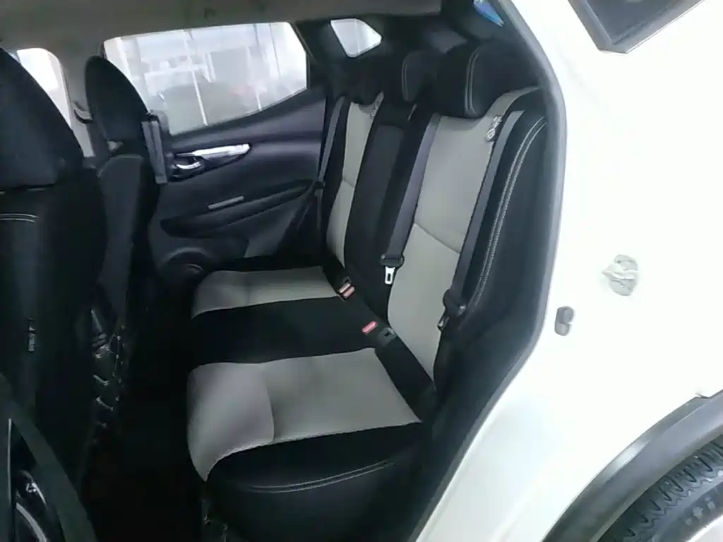 Nissan Qashqai — миниатюра 17