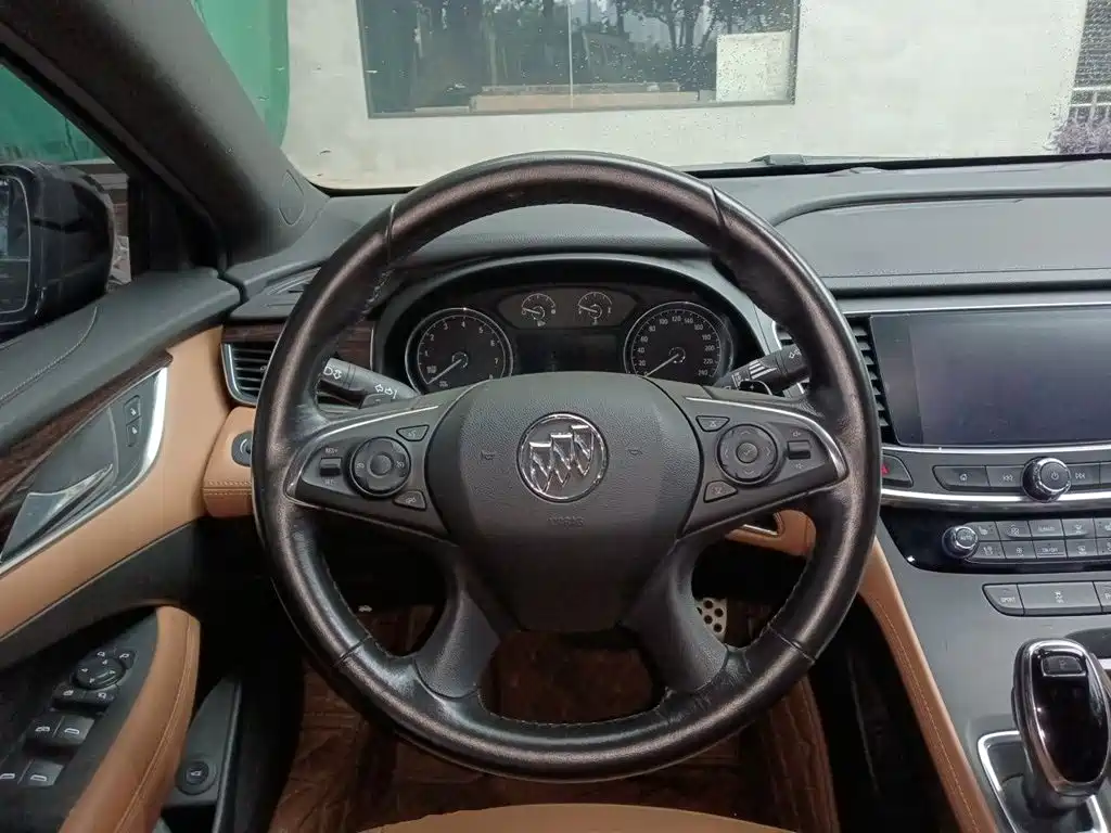 Buick LaCrosse — миниатюра 6