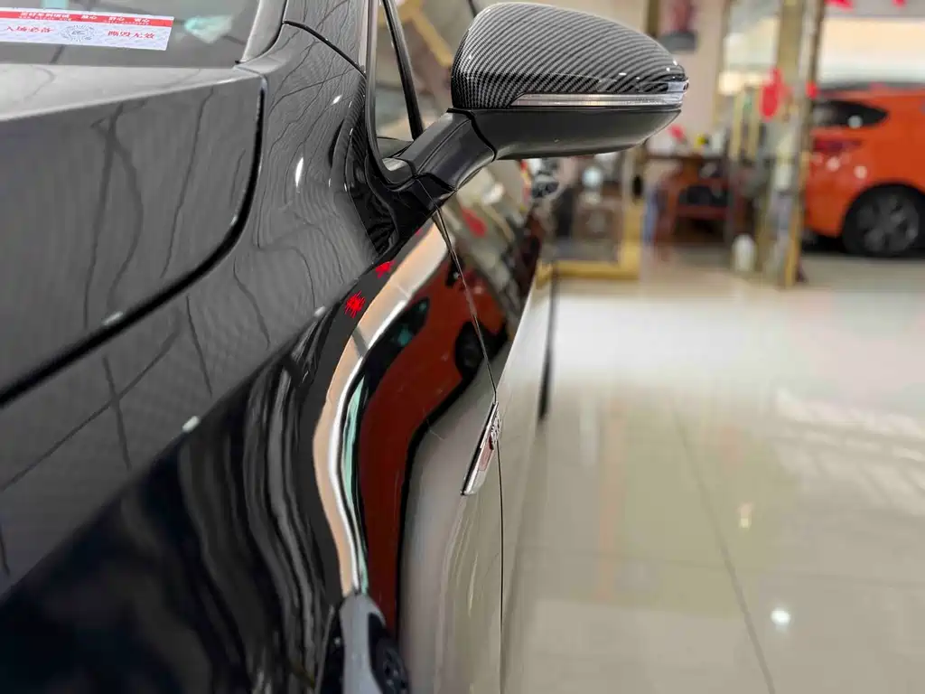 Volkswagen Golf GTI — миниатюра 12