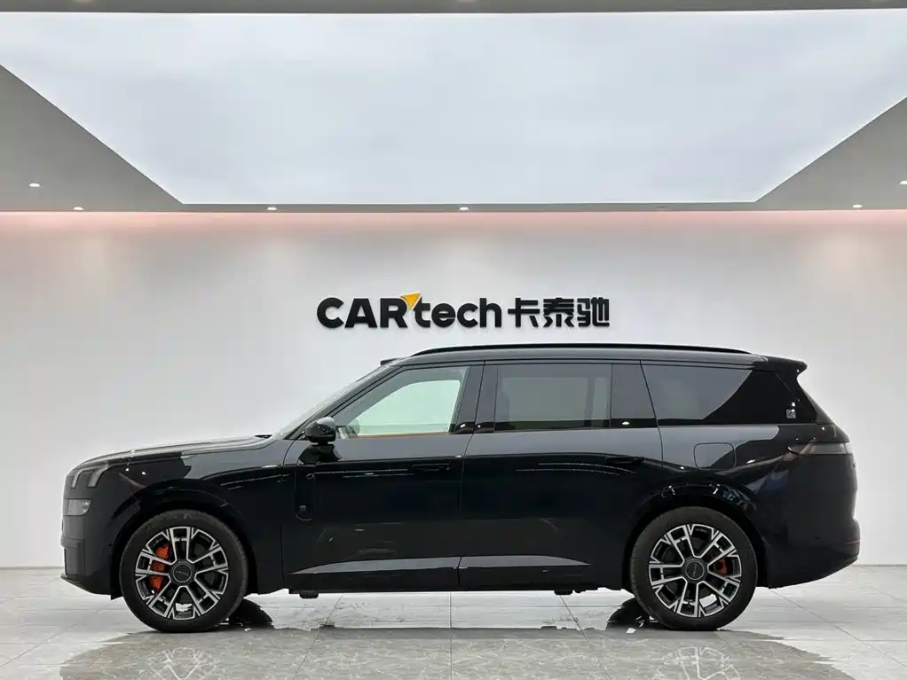 Lynk & Co 900 — миниатюра 2