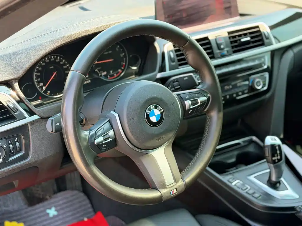 BMW 3 Series GT — миниатюра 7