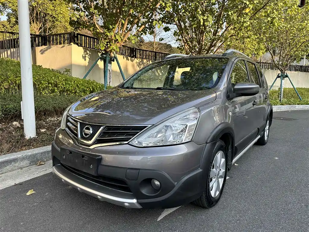 Nissan Livina 2014
