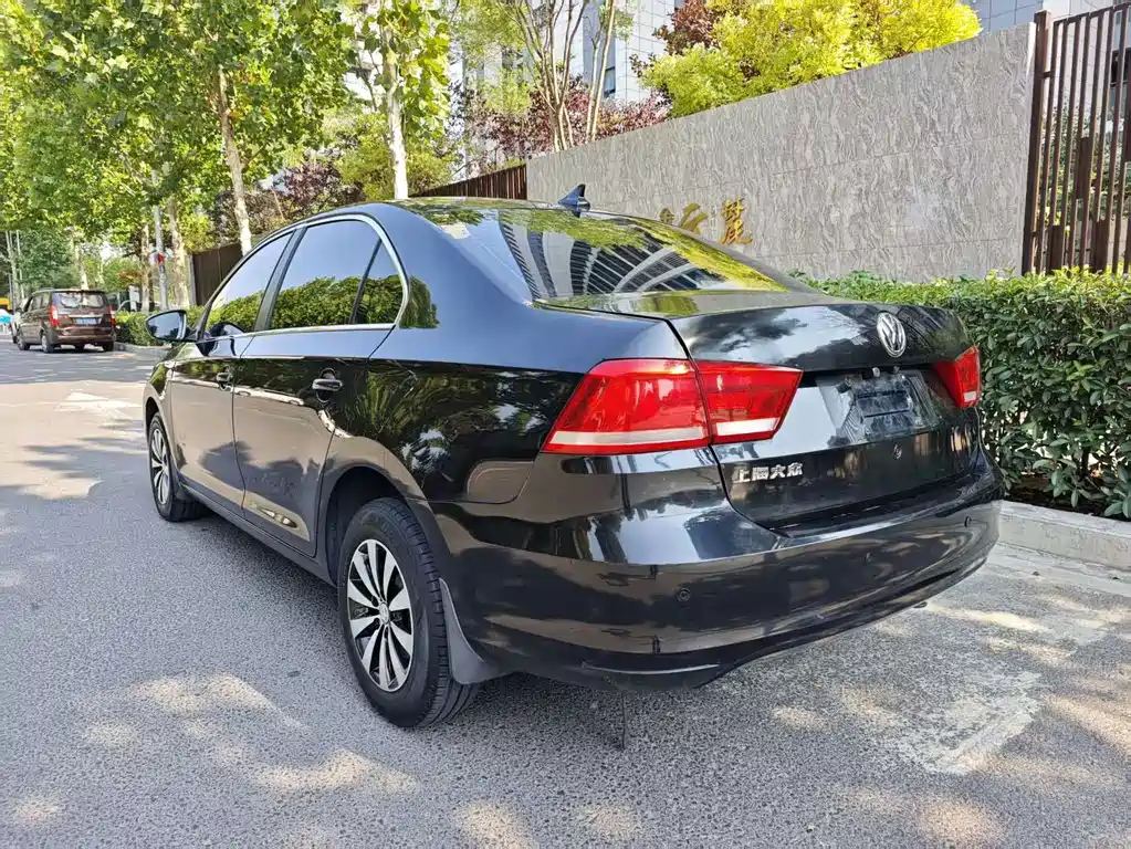 Volkswagen Santana — миниатюра 3