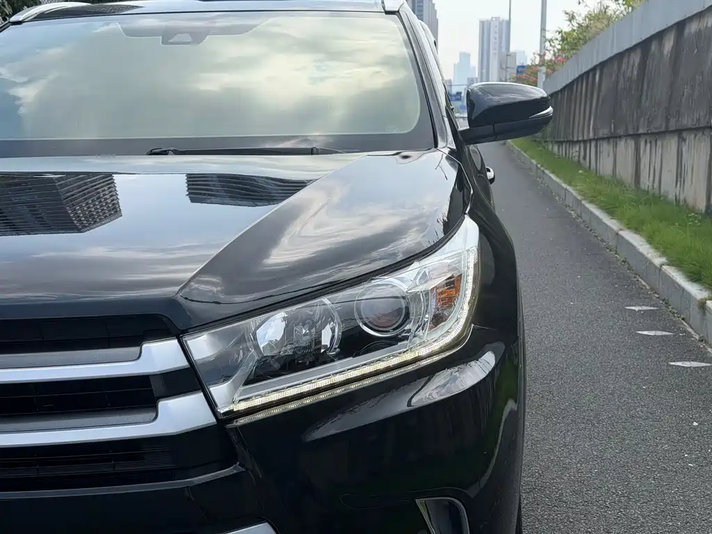 Toyota Highlander — миниатюра 4