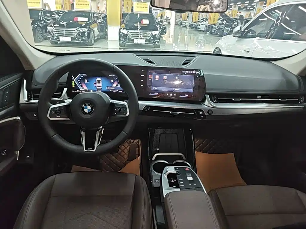 BMW X1 — миниатюра 10