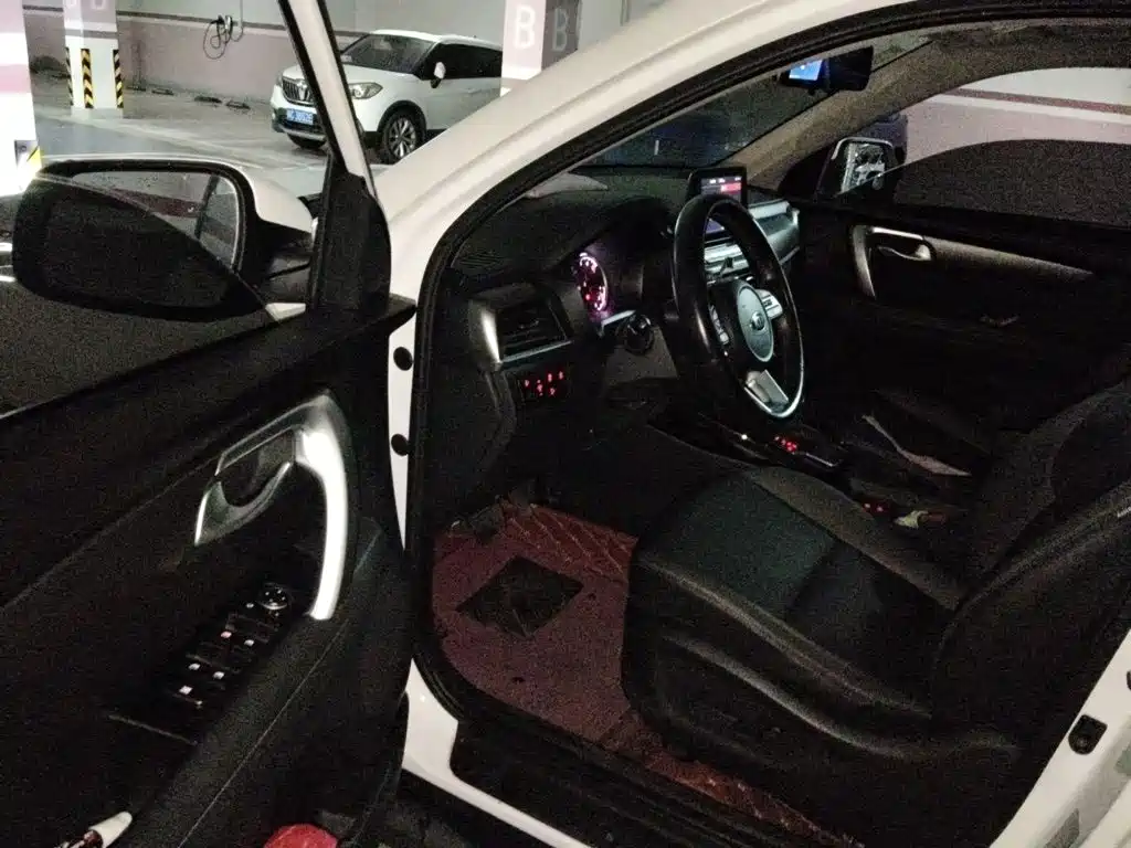 Kia Sportage — миниатюра 14