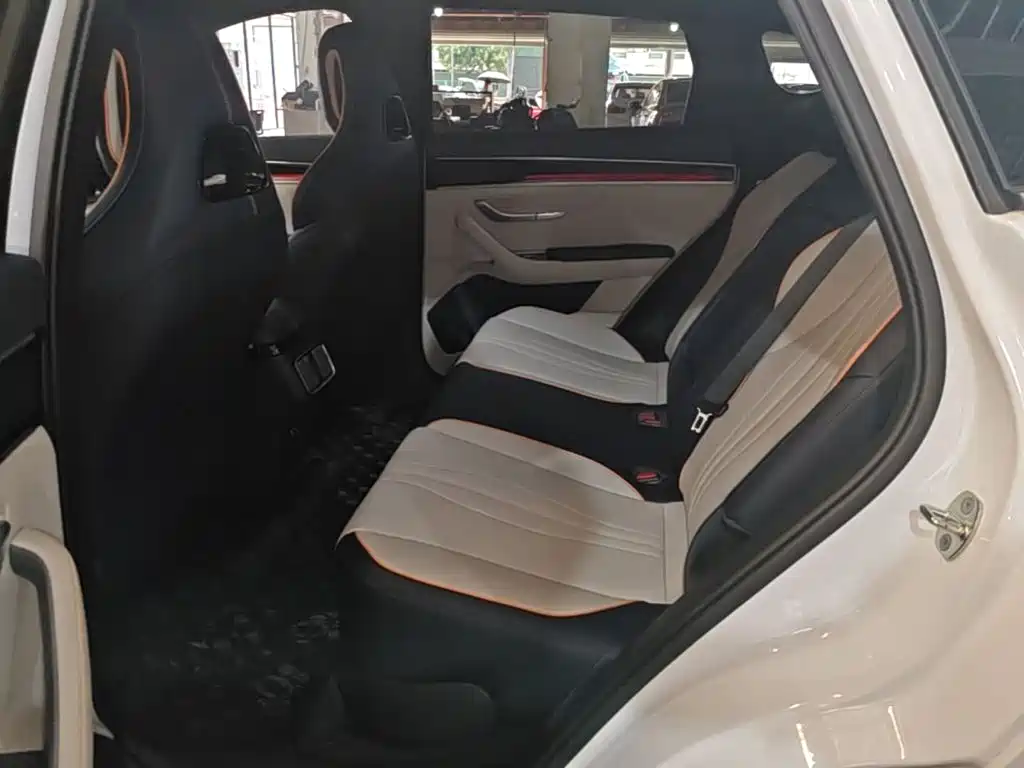 BYD PLUS New Energy — миниатюра 17