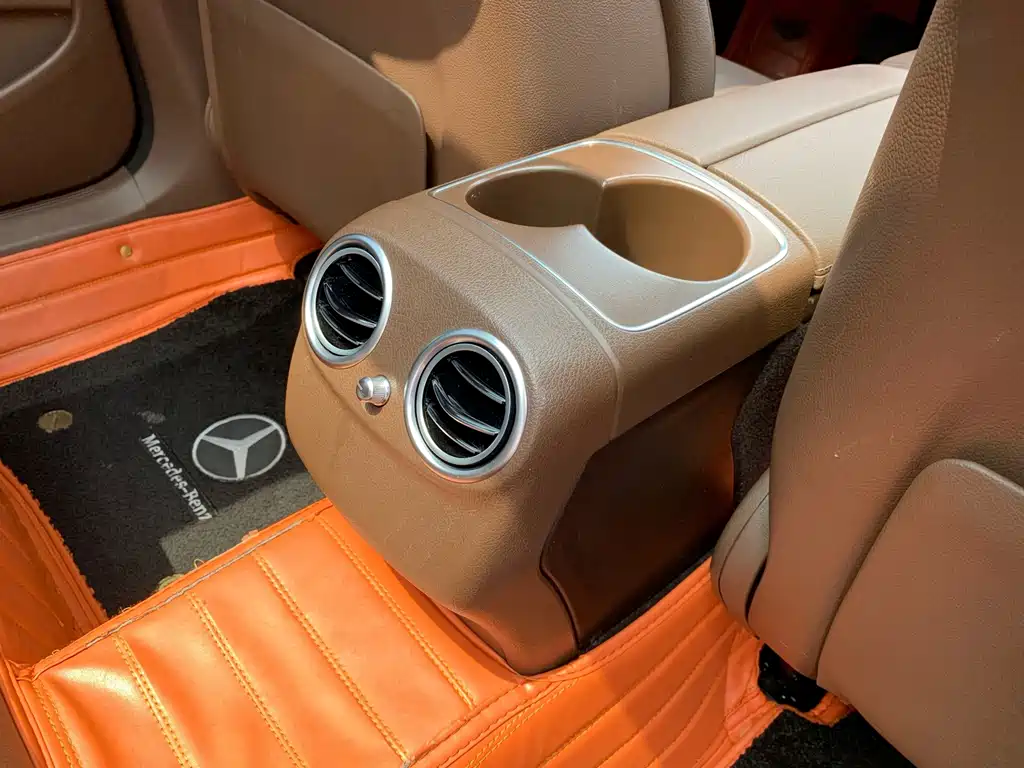 Mercedes-Benz E-Class — миниатюра 28