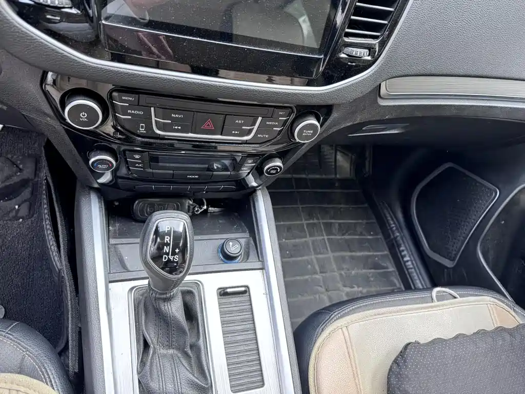 GEELY AUTOMOBILE VISION X6