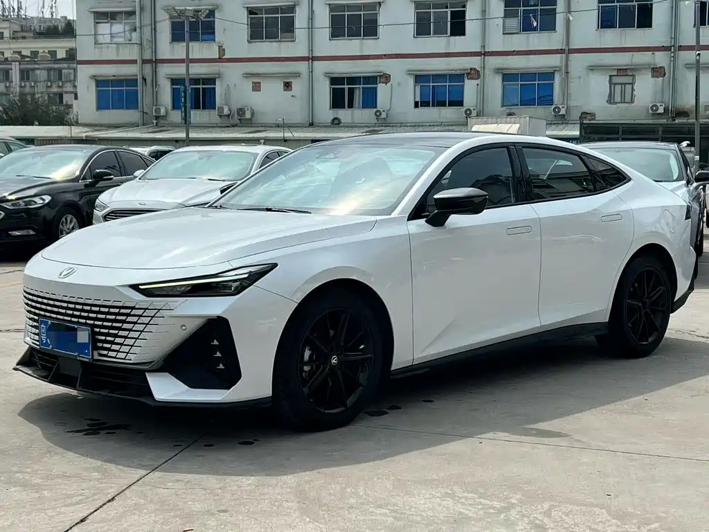 Changan UNI-V 2024
