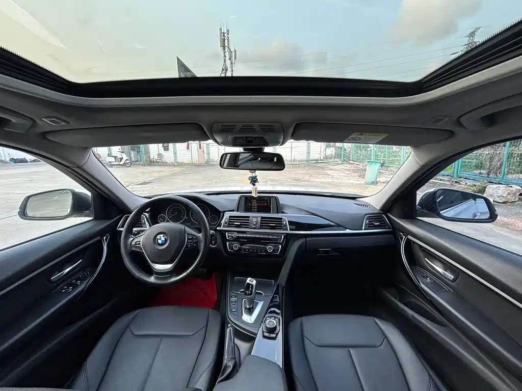 BMW 3 Series — миниатюра 13
