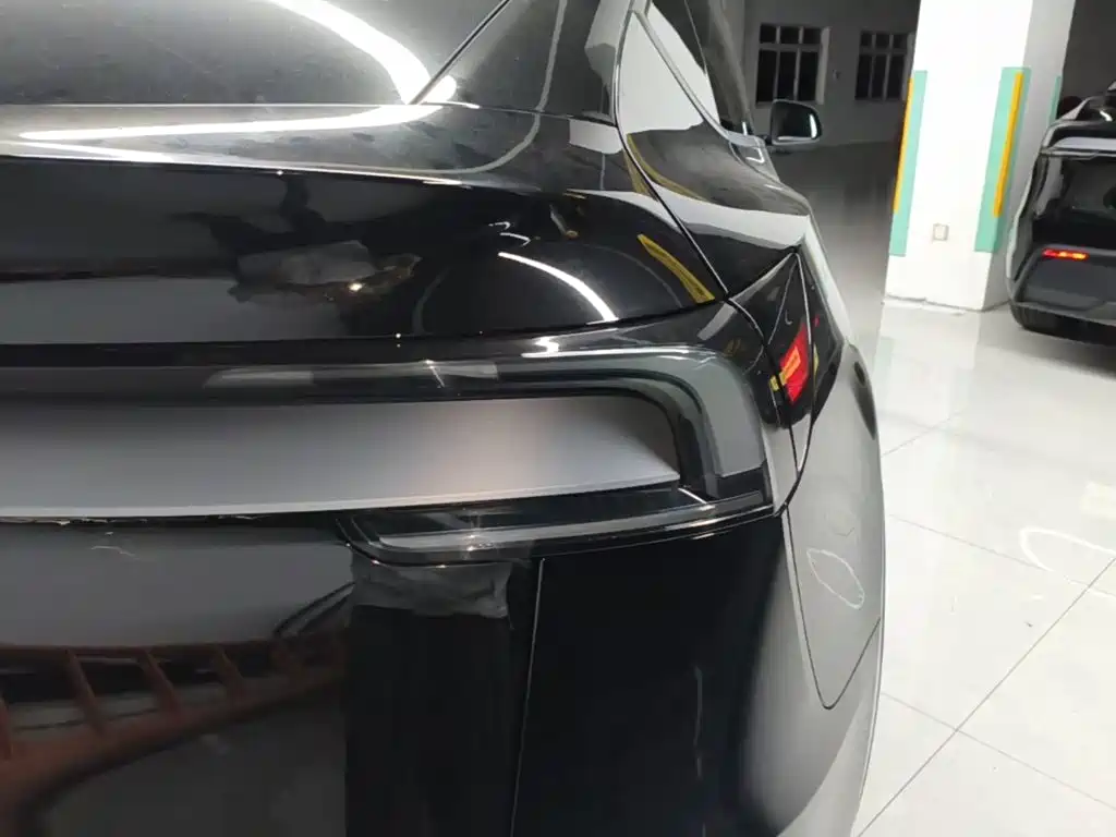 Tesla Model Y — фотографии объявления, Фото 9