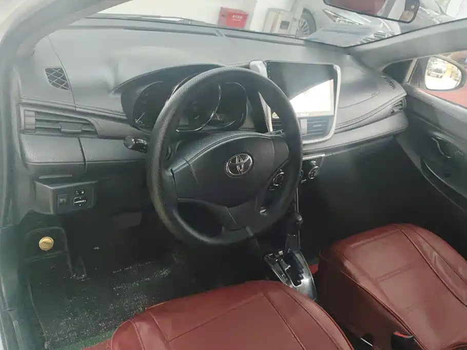 Toyota Yaris L — миниатюра 12