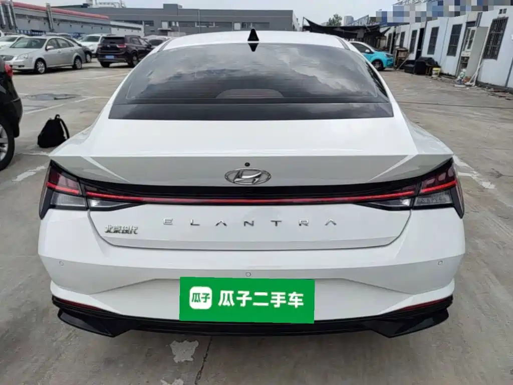 Hyundai Elantra — миниатюра 6