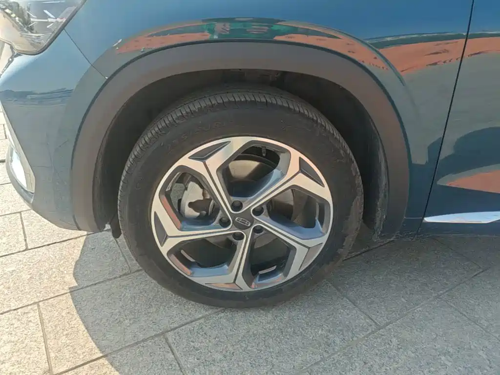 Geely Xingyue L — миниатюра 23