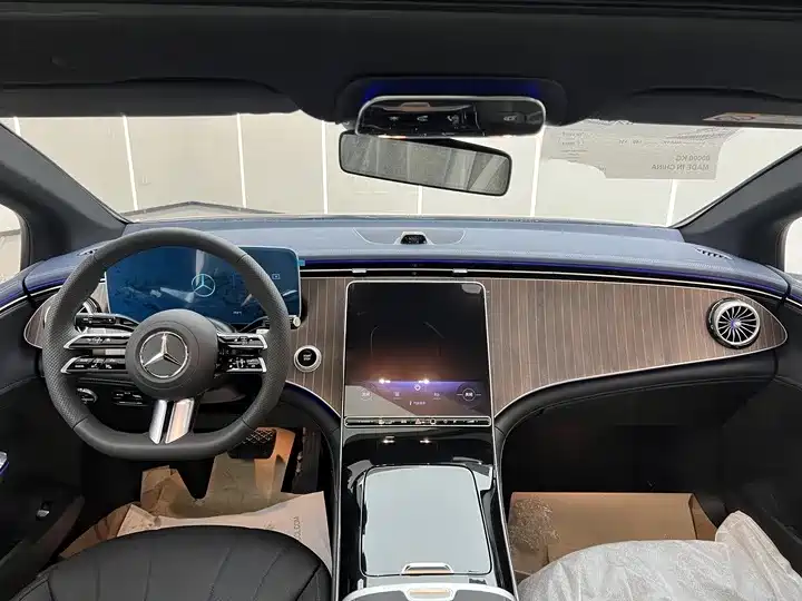 Mercedes-Benz EQE 2025 500 4MATIC