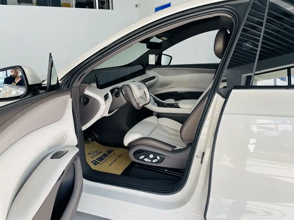 ZHIJI AUTOMOBILE ZHIJI LS7