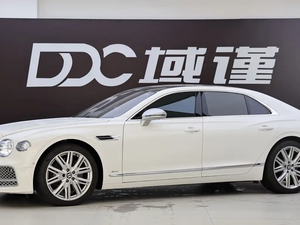 Bentley Flying Spur PHEV — миниатюра 4