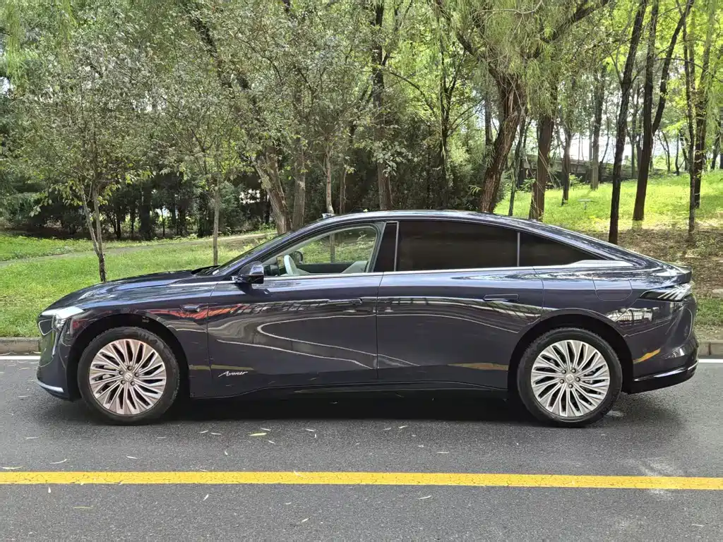 Buick Electra L7 — миниатюра 3