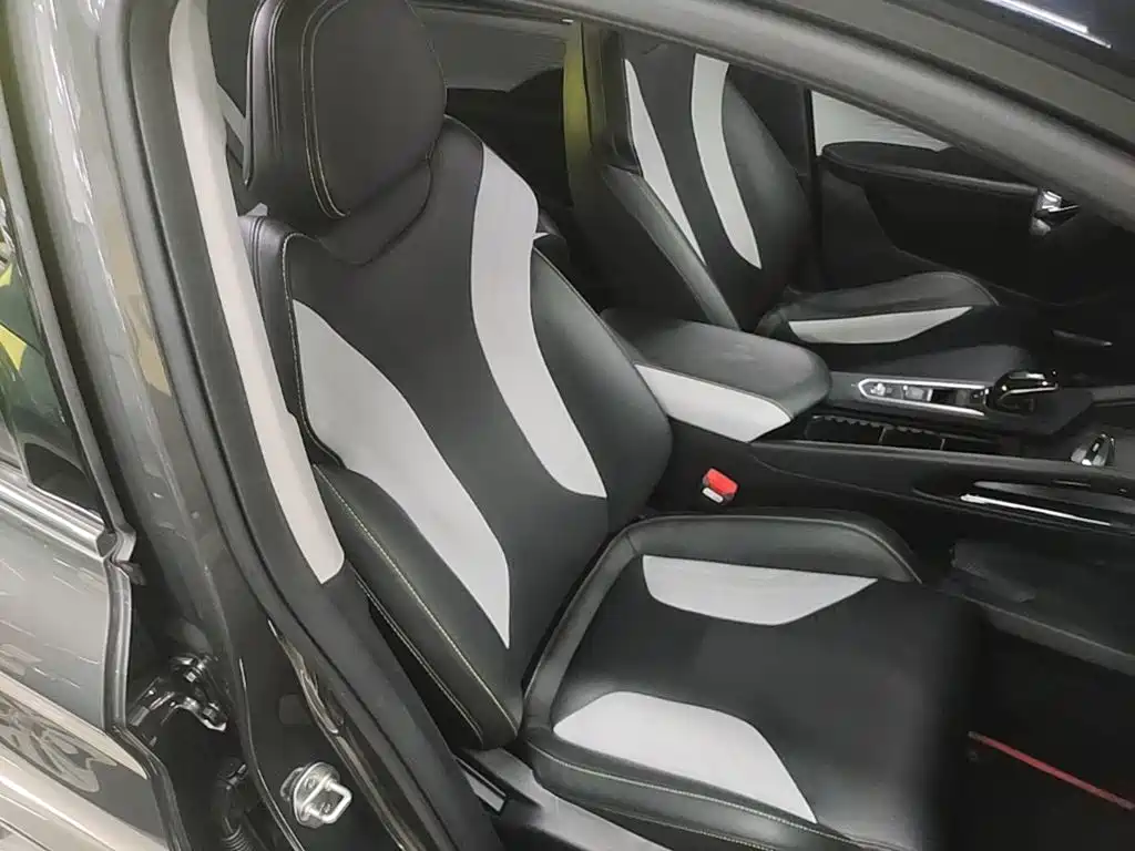 Geely Binyue — миниатюра 25