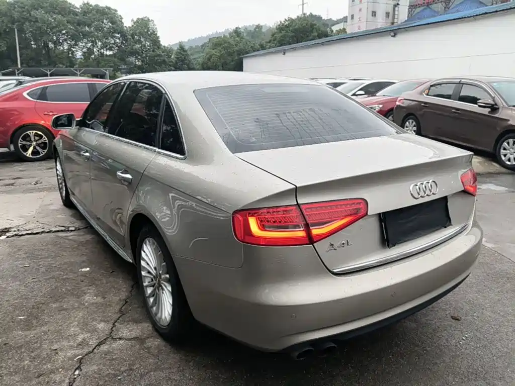 Audi A4L — миниатюра 5