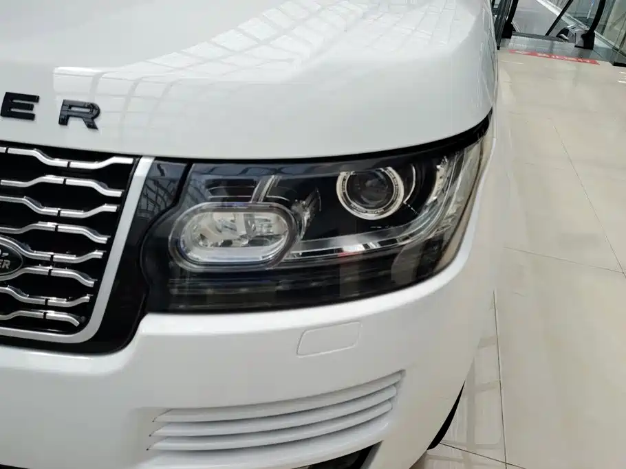 Land Rover Range Rover — миниатюра 5
