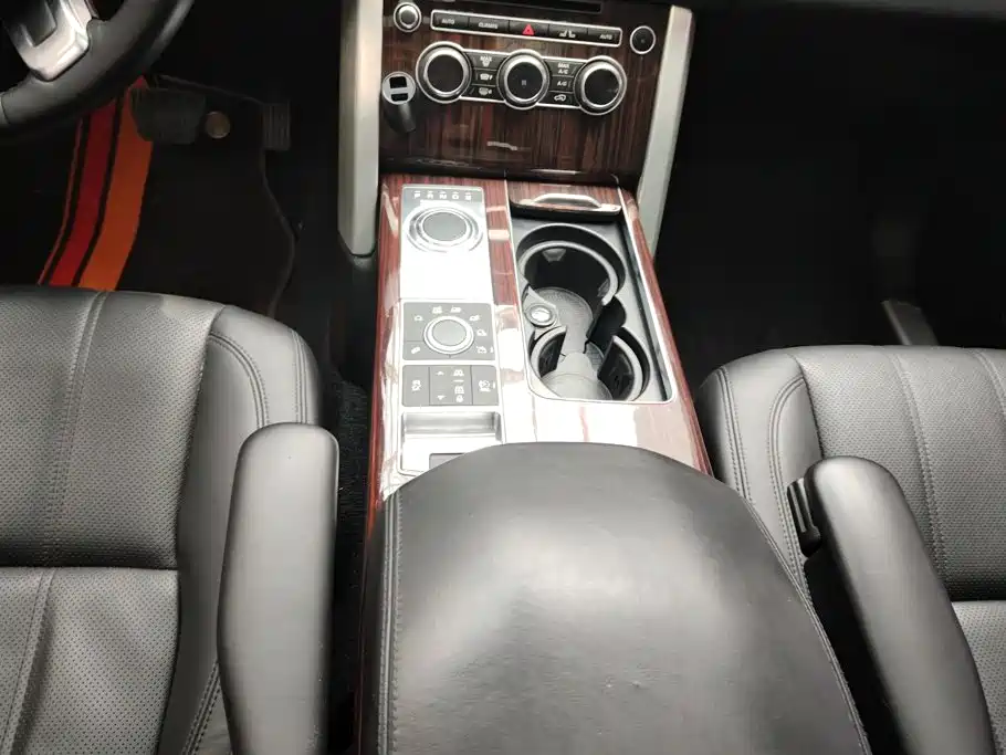 Land Rover Range Rover — миниатюра 16