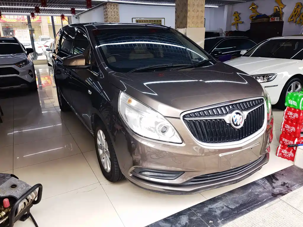 Buick GL8 — миниатюра 3