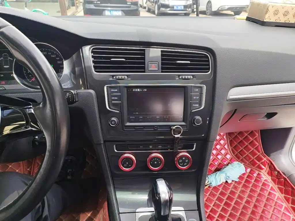 Volkswagen Golf — миниатюра 13
