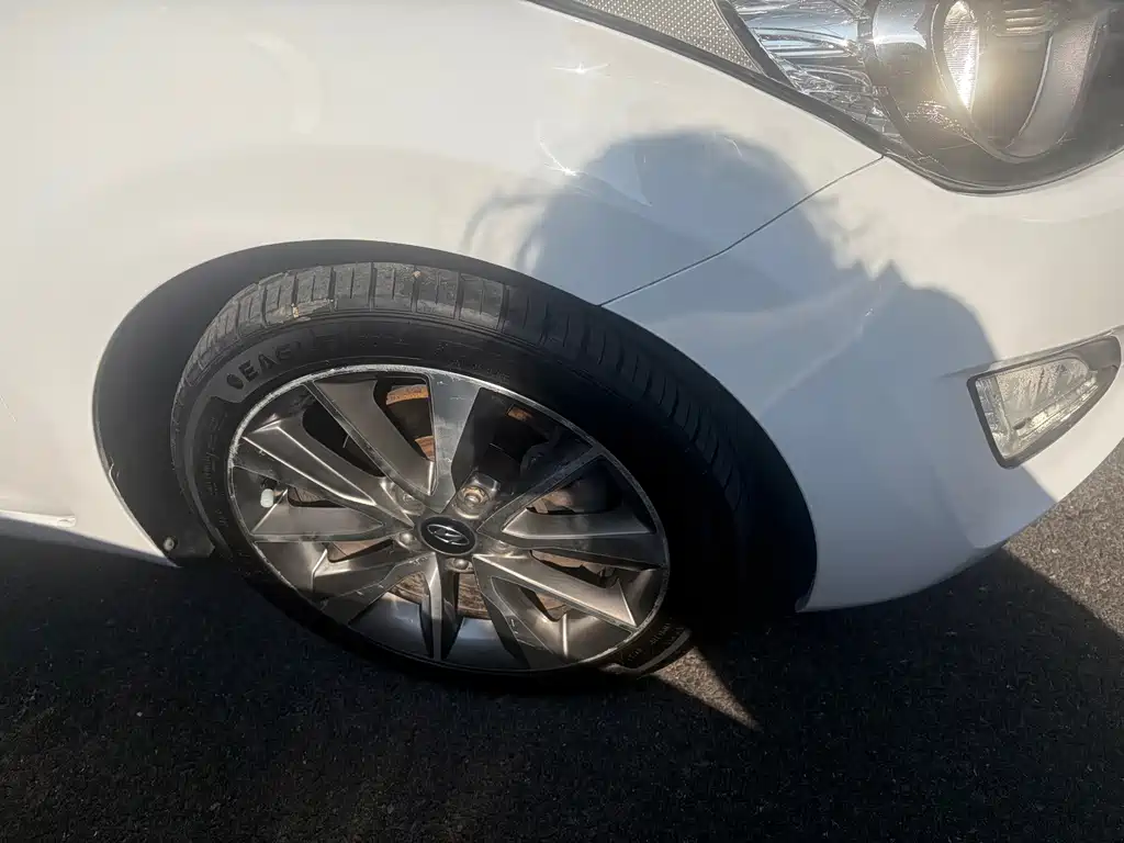 Hyundai Elantra Langdong — миниатюра 11