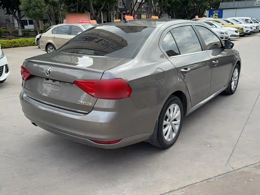 Volkswagen Lavida — миниатюра 11