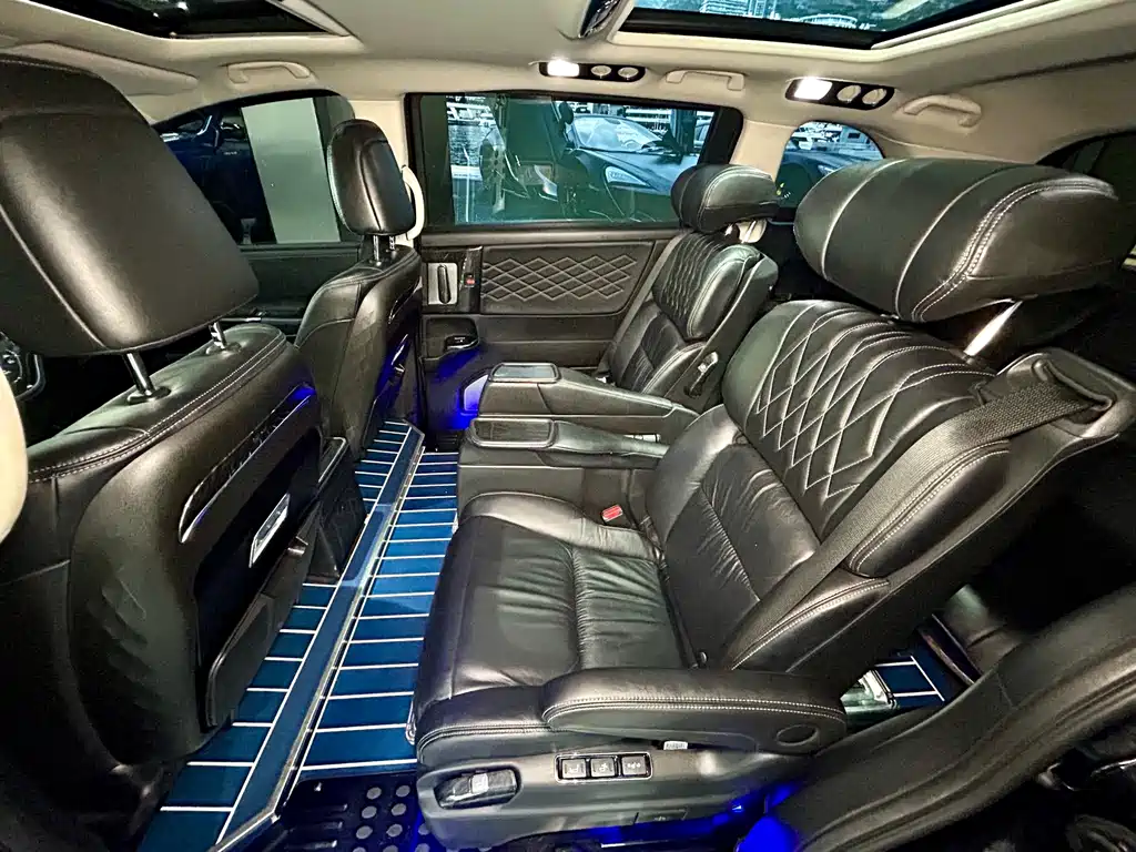 Honda Elysion 2.0L Hybrid Supreme Edition, фото 28