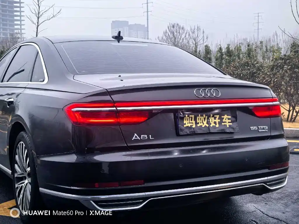 AUDI A8