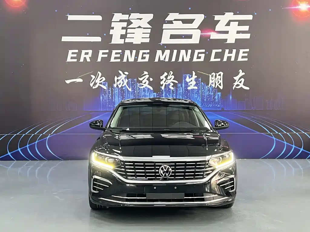 Volkswagen Passat 2022 330TSI Elite
