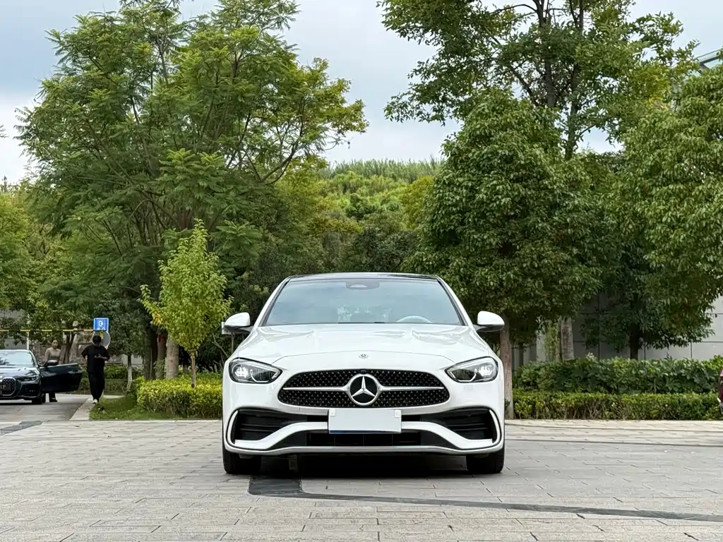 Mercedes-Benz C-Class — миниатюра 2