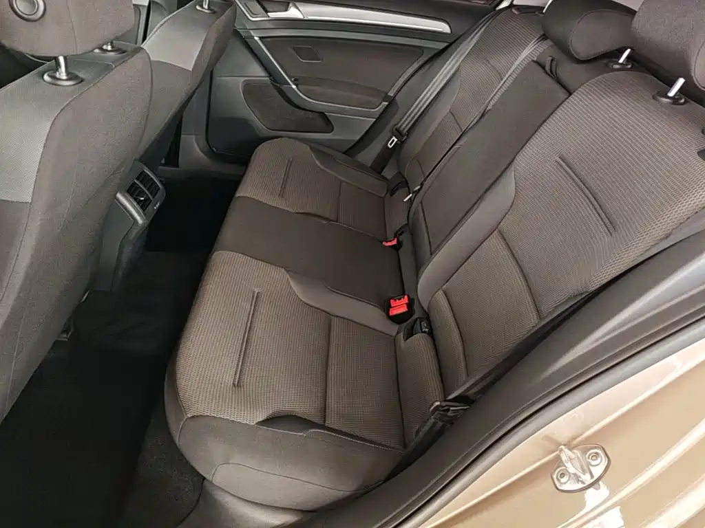 Volkswagen Golf — миниатюра 17