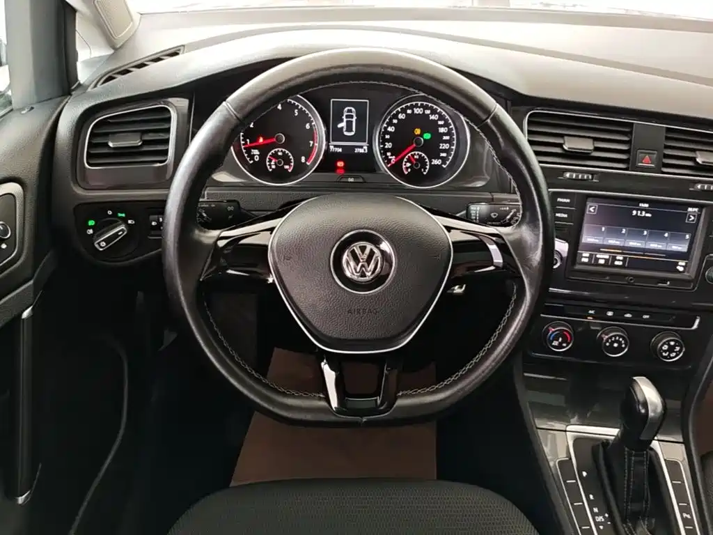 Volkswagen Golf — миниатюра 11