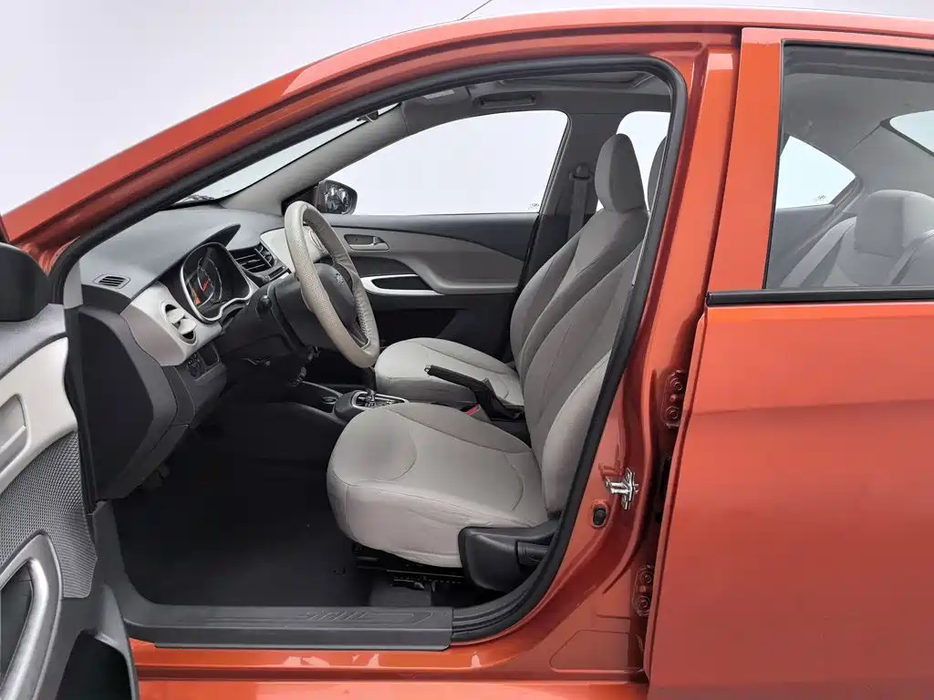 Chevrolet Sail — миниатюра 10