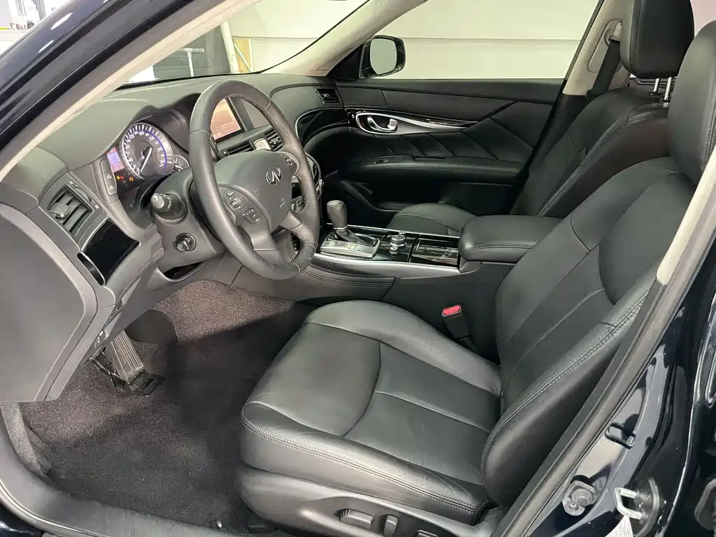 Infiniti Q70 2017 Q70L 2.5L Elite