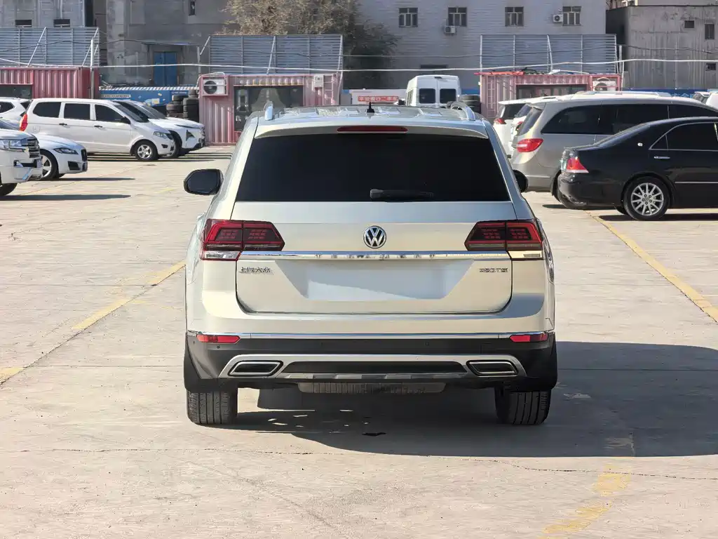 Volkswagen Teramont — миниатюра 8