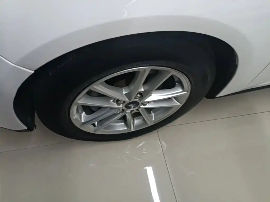 Ford Focus — миниатюра 23