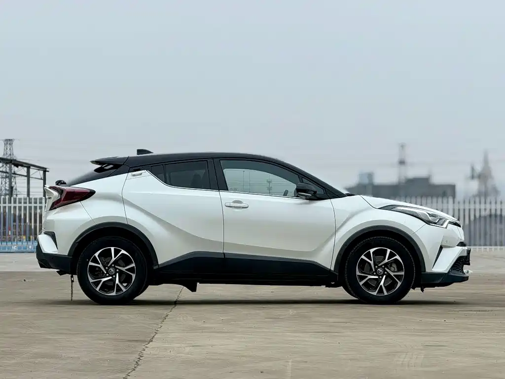 TOYOTA C HR
