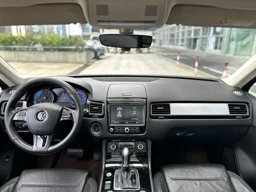 Volkswagen Touareg — миниатюра 14