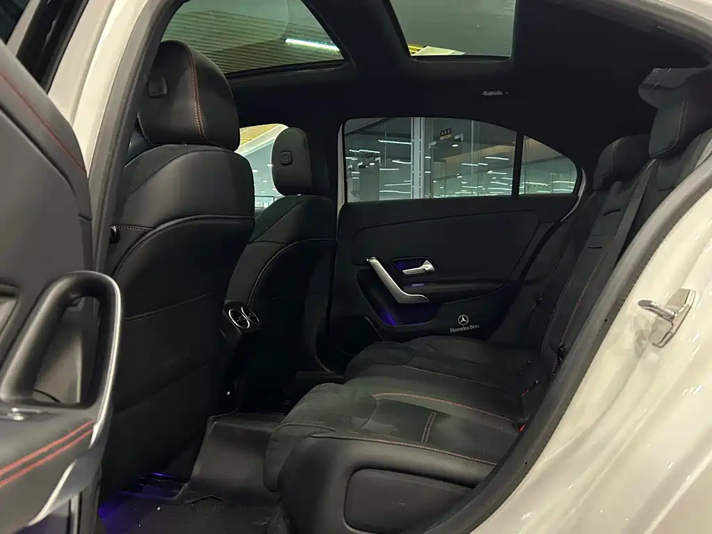 Mercedes-Benz A-Class A 2023 A 200 L Fashion