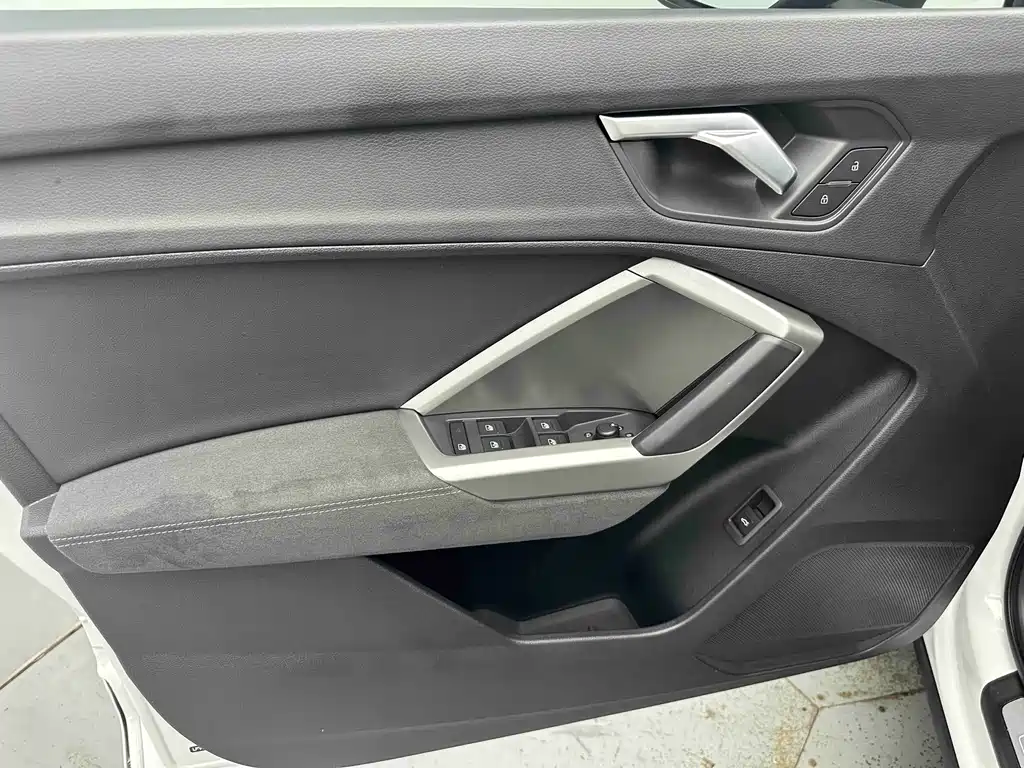 Audi Q3 — миниатюра 10