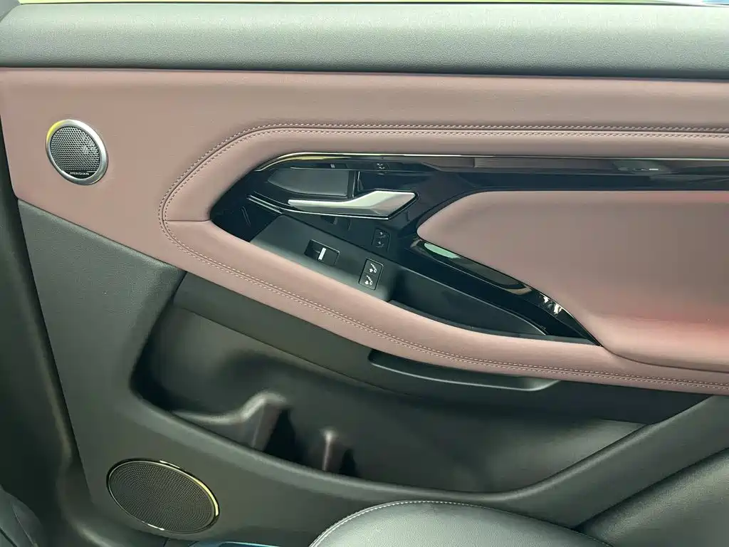 Land Rover Evoque — миниатюра 37