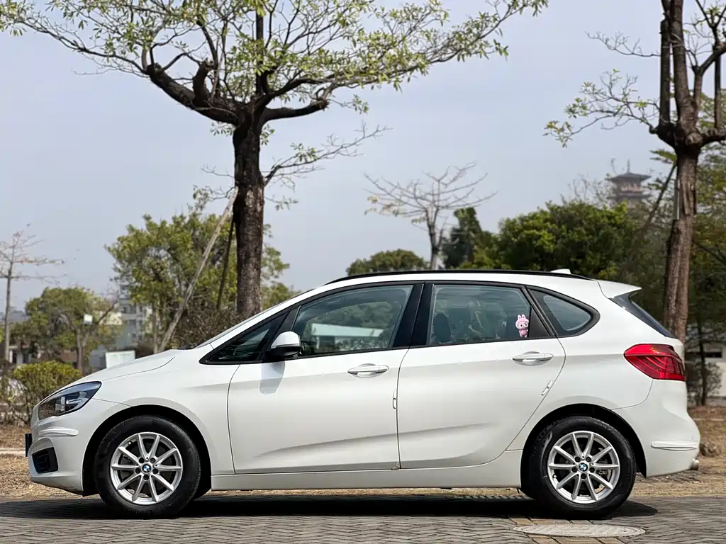 BMW 2 SERIES STATION WAGON